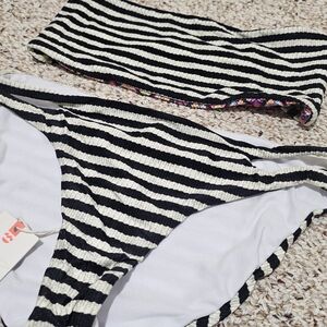 Billabong Black and White Striped Bikini Reversible Top
